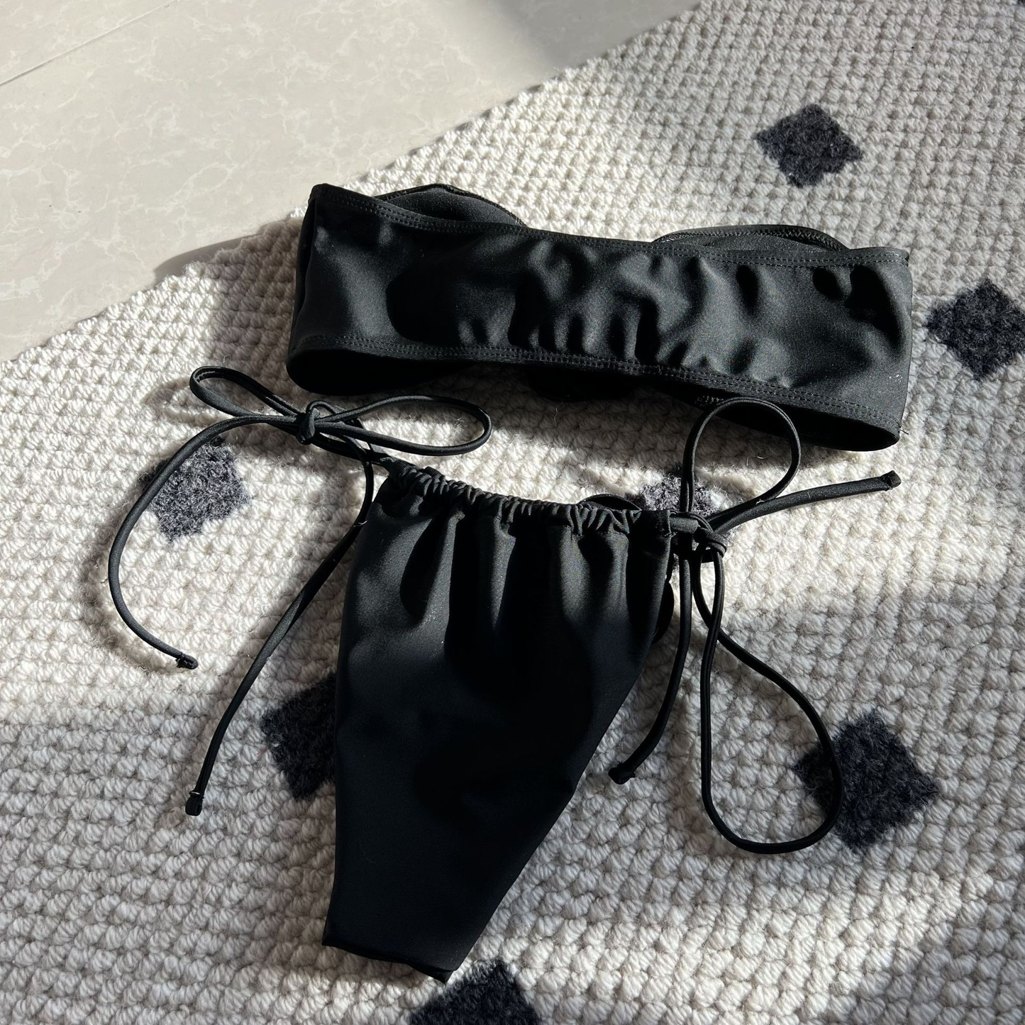 Strapless 3D Flower Thong Biquini