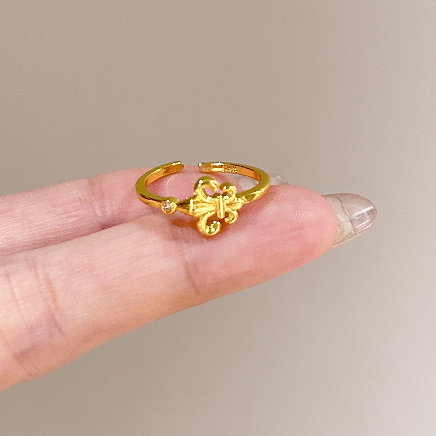 Fashion Gold Plated Butterfly Flower Finger Ring Birthday Gifts