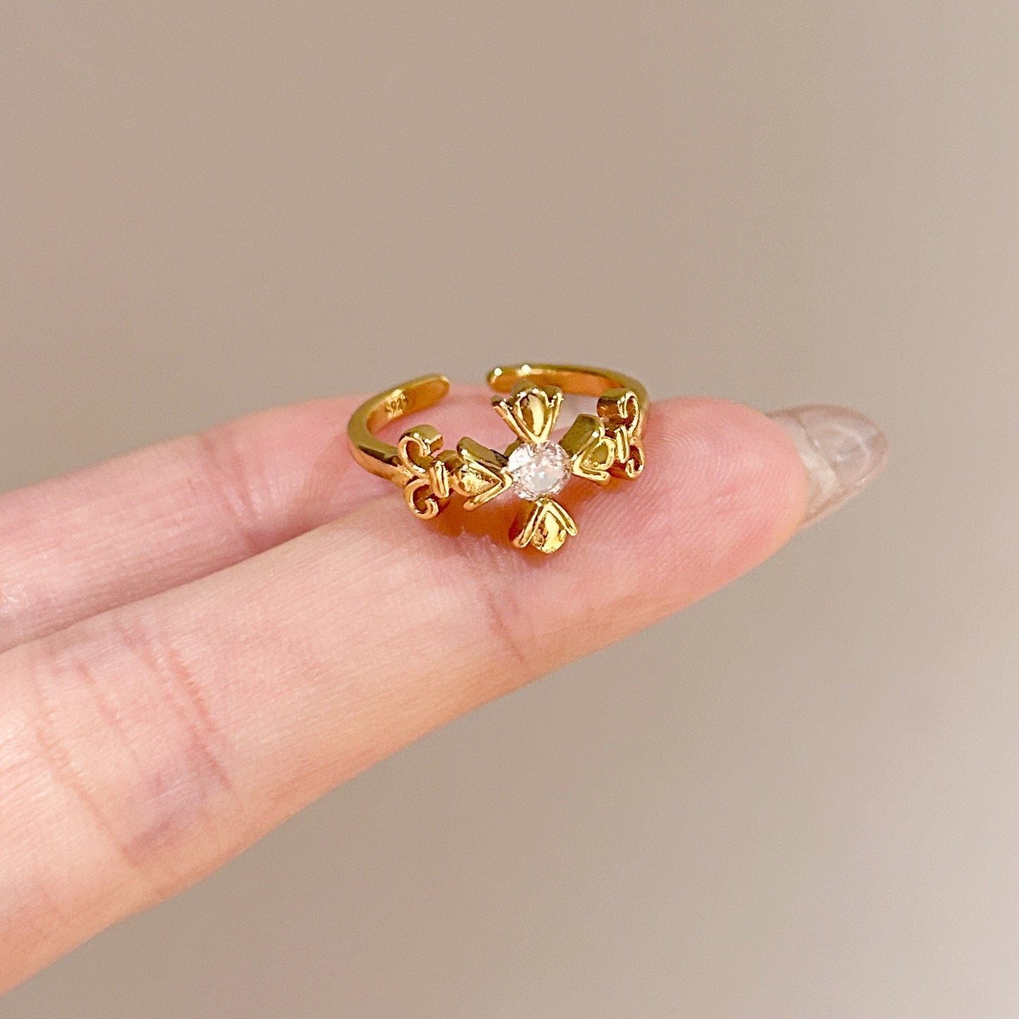 Fashion Gold Plated Butterfly Flower Finger Ring Birthday Gifts