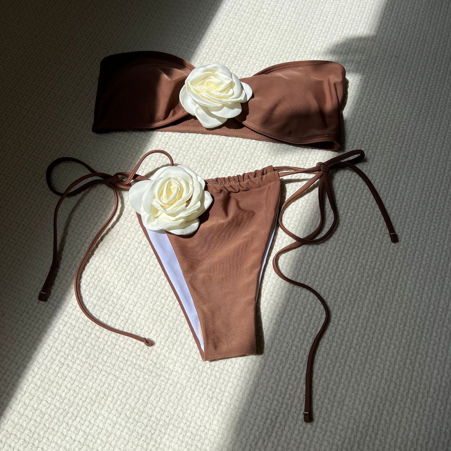 Strapless 3D Flower Thong Biquini