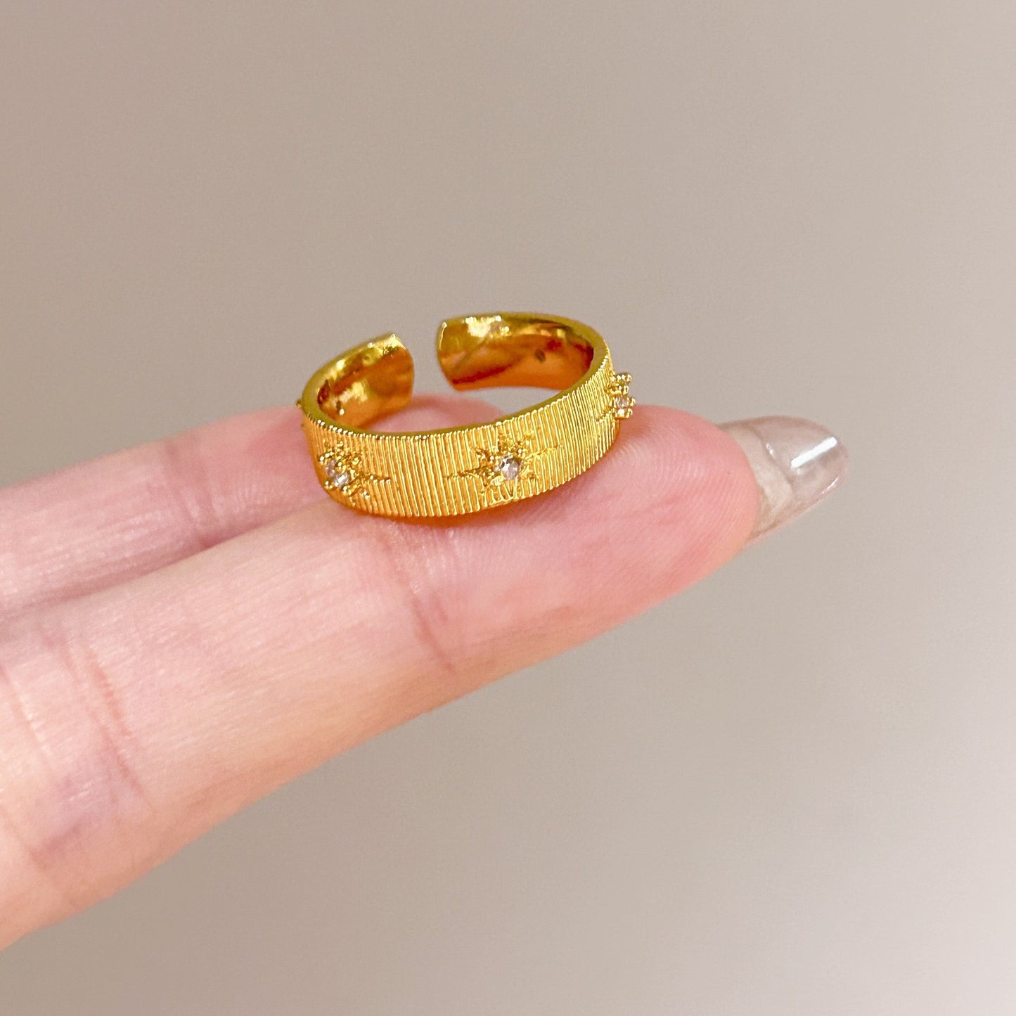 Fashion Gold Plated Butterfly Flower Finger Ring Birthday Gifts