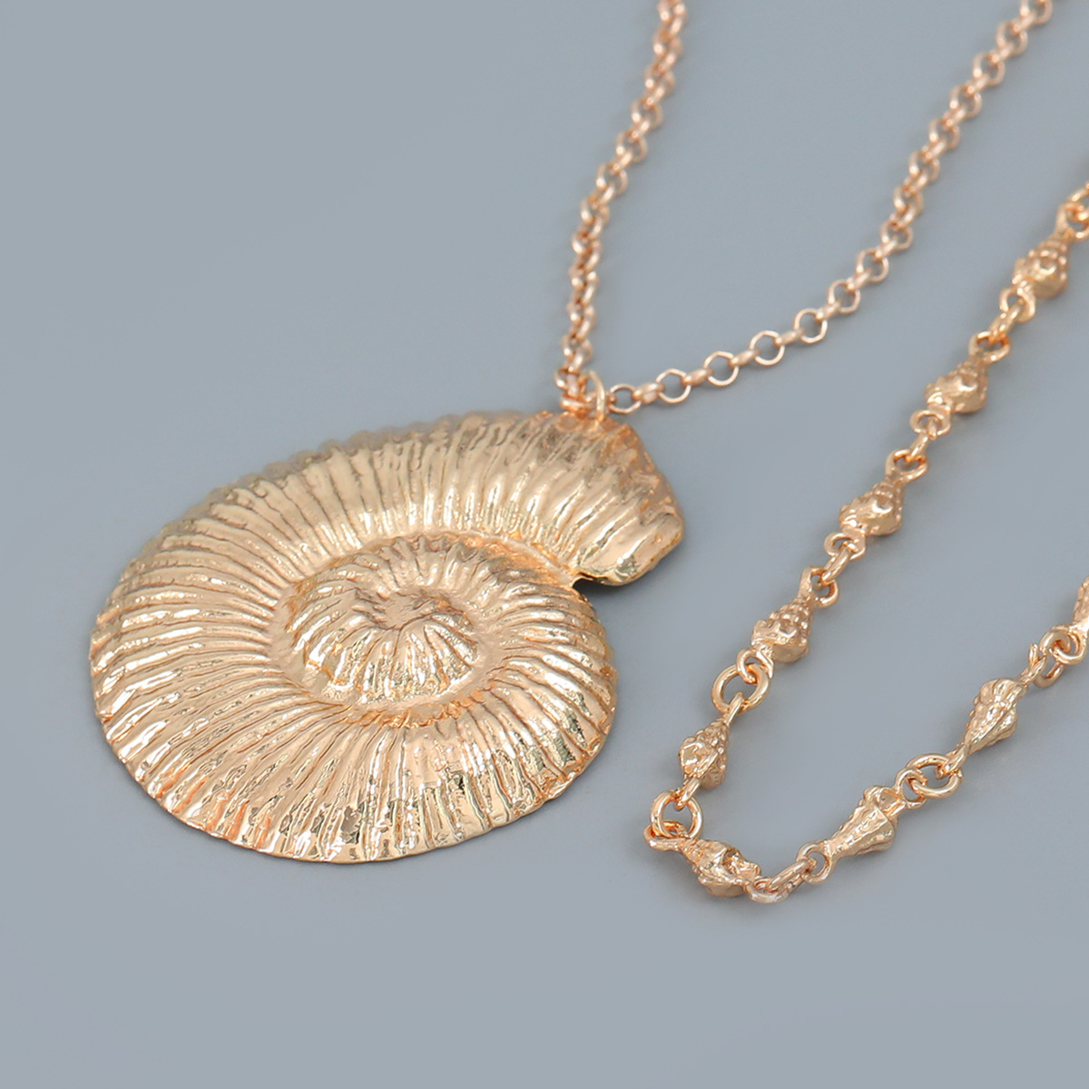 Exaggerated Metal Shell Shape Pendant Necklace Punk Metal Conch Chain Choker