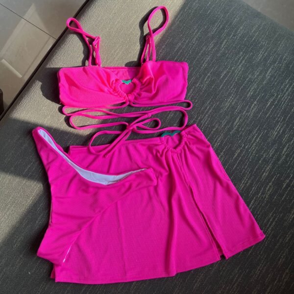 3-Piece Bikini Set with Skirt – Stylish Beachwear - 图片 7