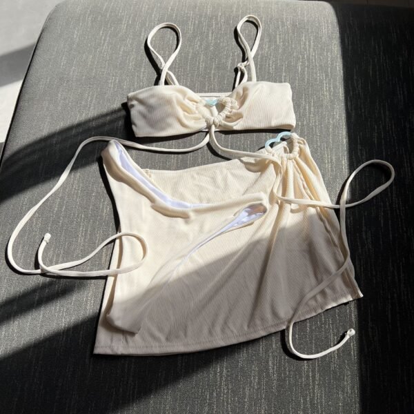 3-Piece Bikini Set with Skirt – Stylish Beachwear - 图片 2