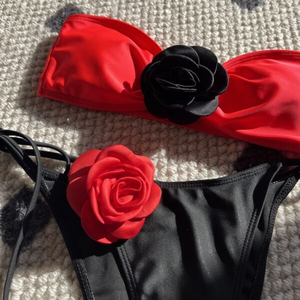 3D Floral Bandeau Bikini – Romantic & Unique Swimwear - 图片 3